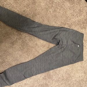 Lululemon dark grey space dye aligns (6) 25”